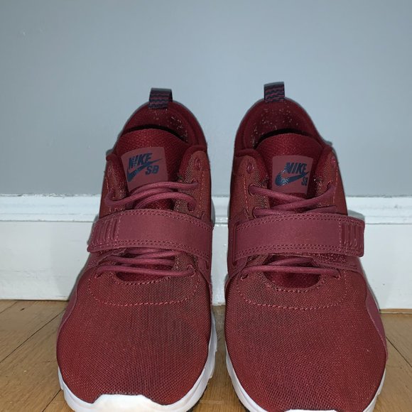 Nike SB Maroon Women - Picture 2 of 4